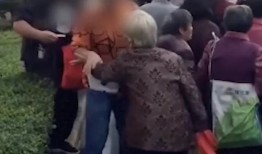 郑州老大爷爆料新闻事件,揭秘新闻背后的惊人真相