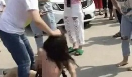 武汉新闻爆料小三打原配,一场家庭纷争的激烈上演